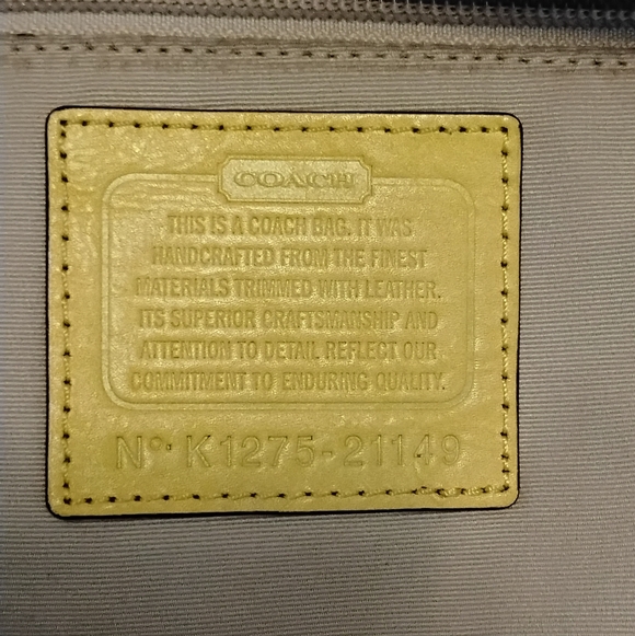 Coach Signature Hobo Shoulder Bag 💛 Style  21149 - Picture 4 of 9